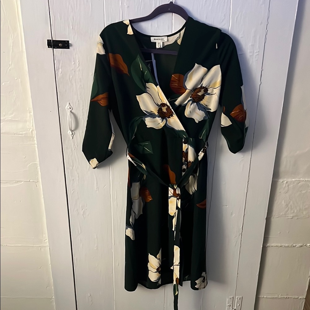 Monteau Green Wrap Dress with 3/4 Sleeves and V-Neck
